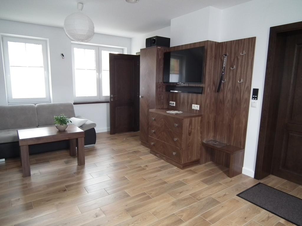 Appartamento Pod Modrzewiami Krynica-Zdrój Esterno foto